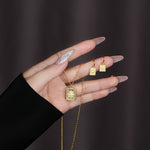 Load image into Gallery viewer, MYSTIC STAR NECKLACE
